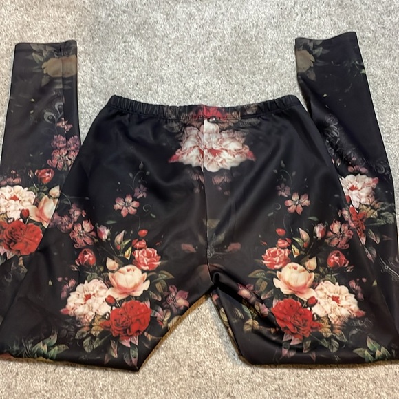 Romeo and Juliet Couture Floral Rose Leggings, sz M - Picture 8 of 12